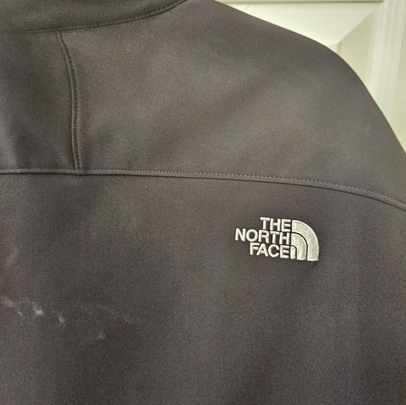 New, unworn North Face jacket - Picture 4 of 8